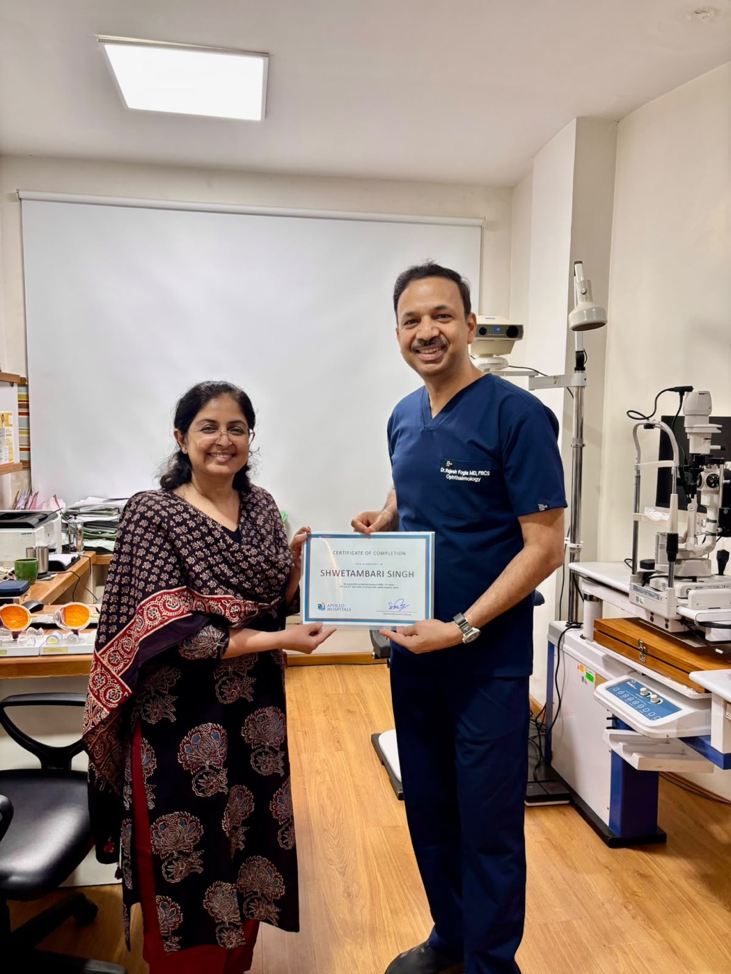 Dr. Shwetambari Singh receiving a certificate
