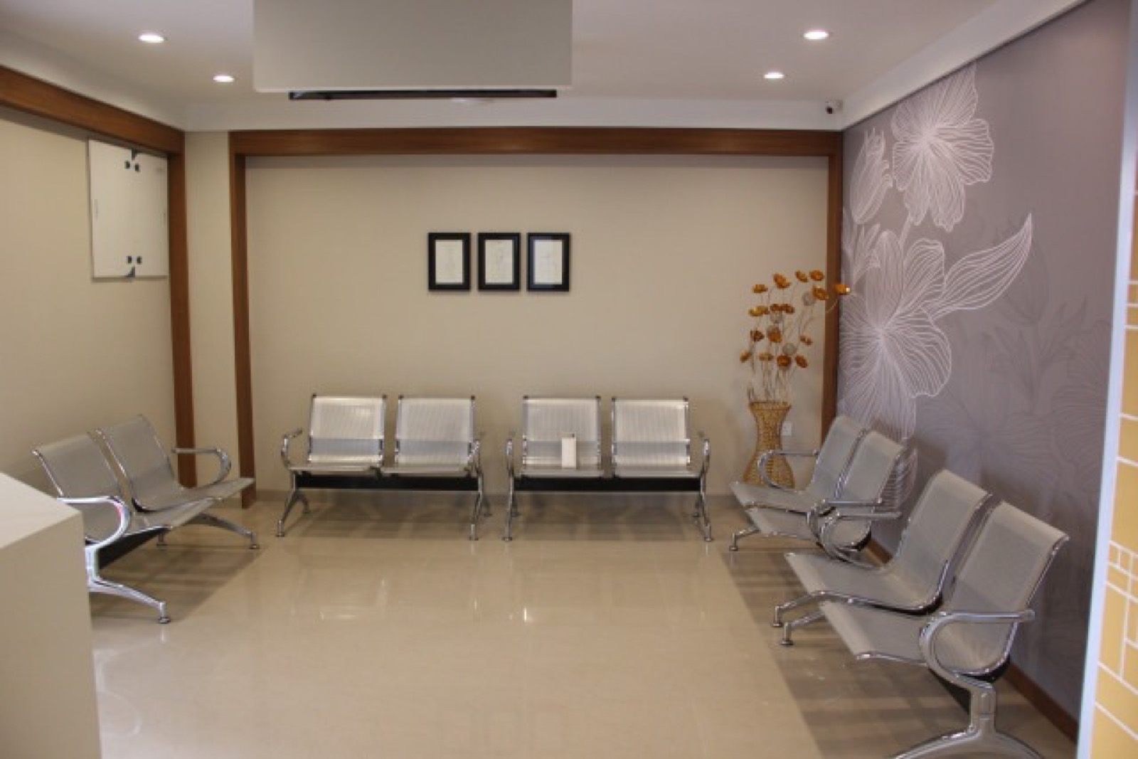 Sunrise Hospital waiting area